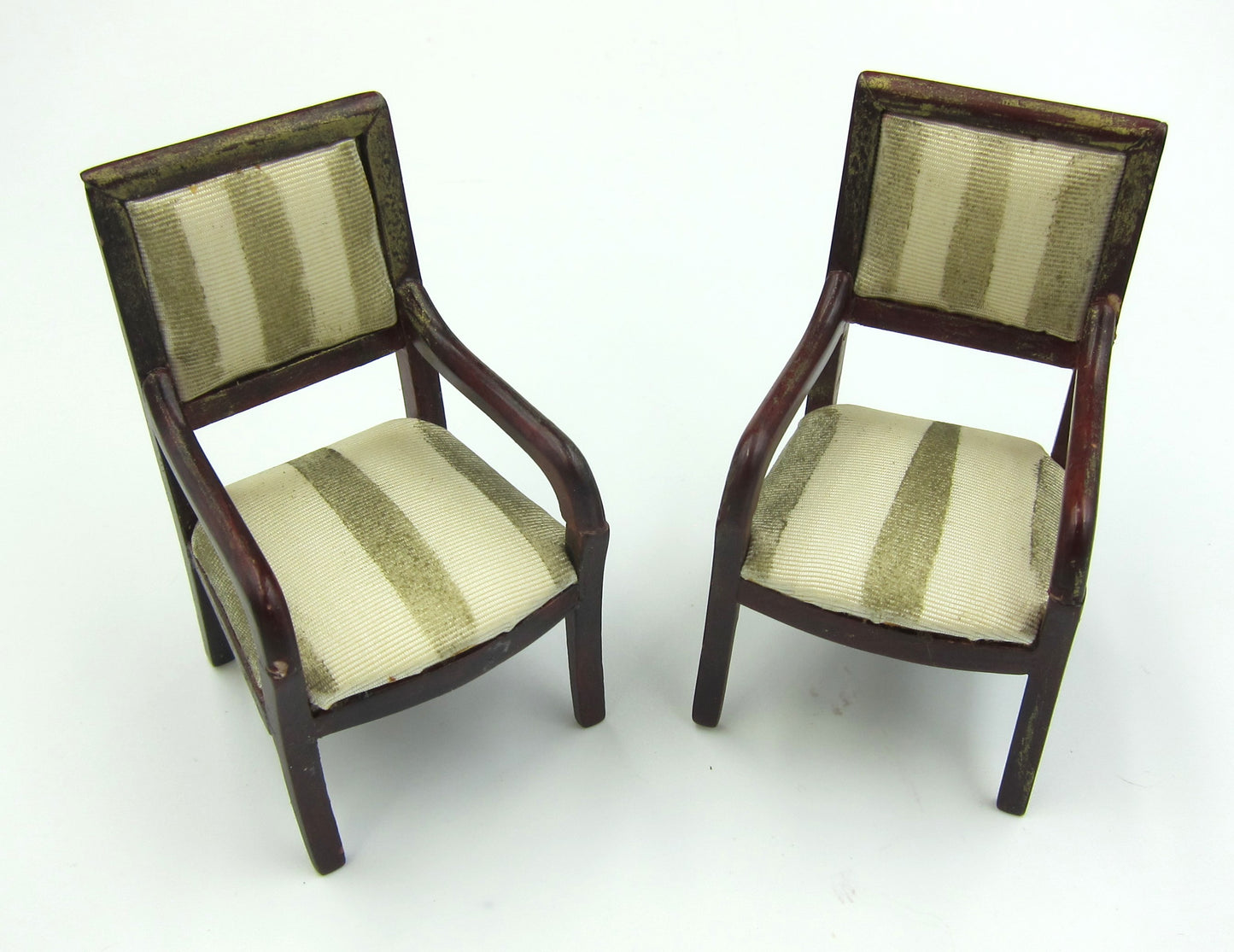 Pair of chairs Pat1058