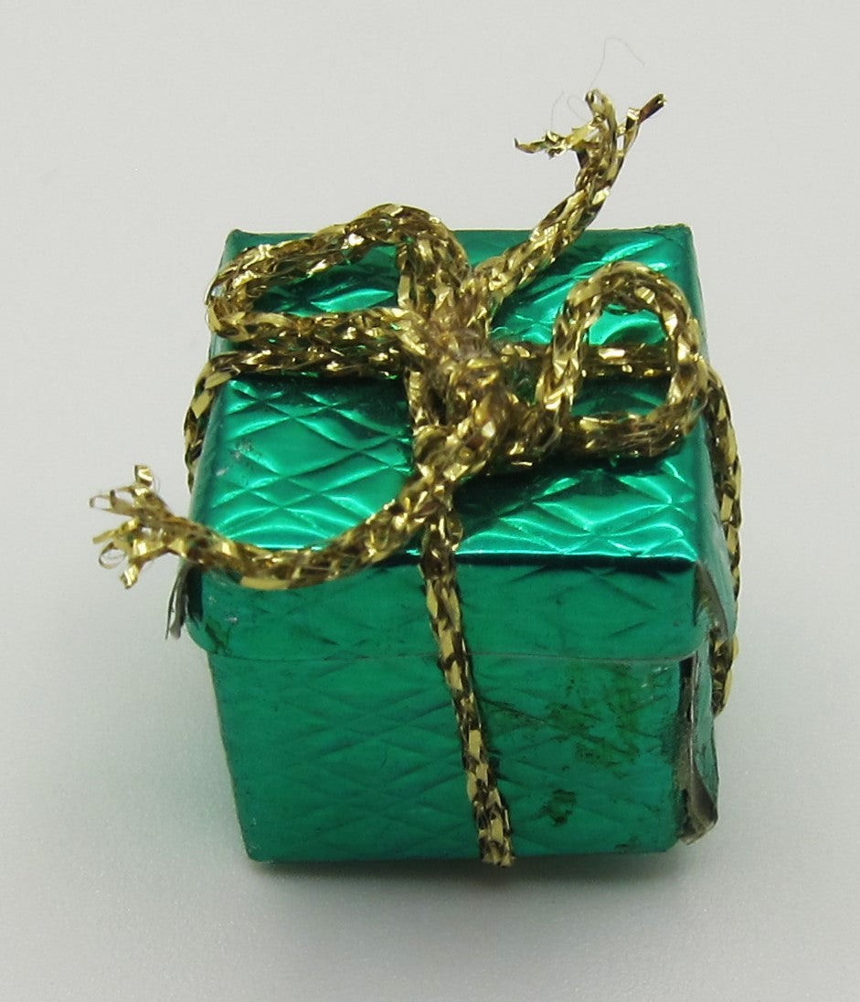 Christmas Present PAT1169