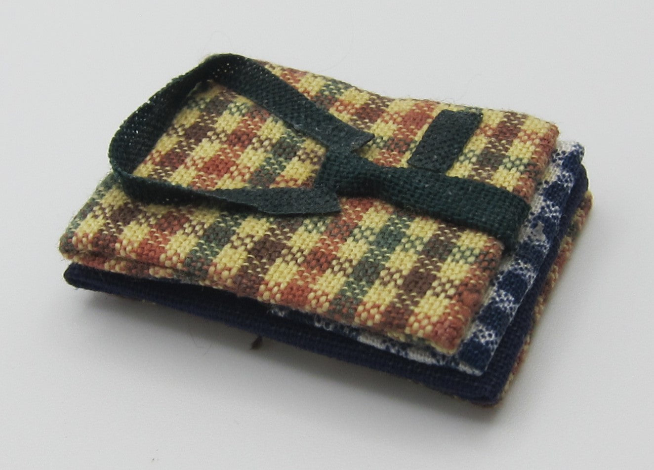 Folded Shirts with Collars & Ties PAT1338