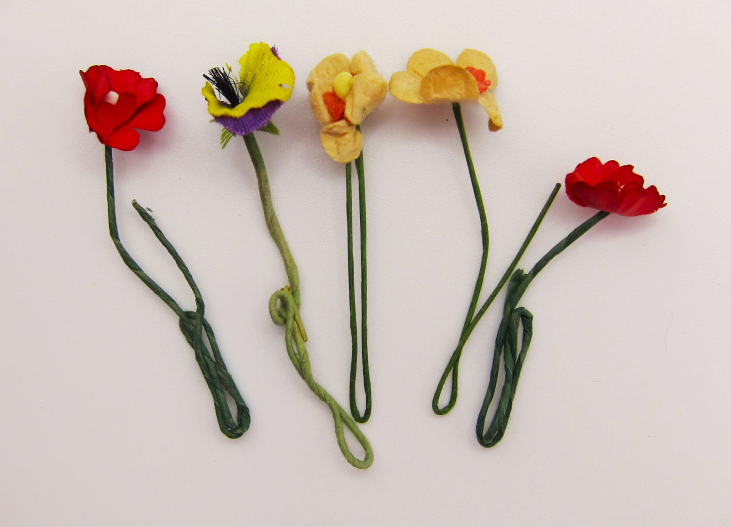 Pile of Paper Flowers PAT1513