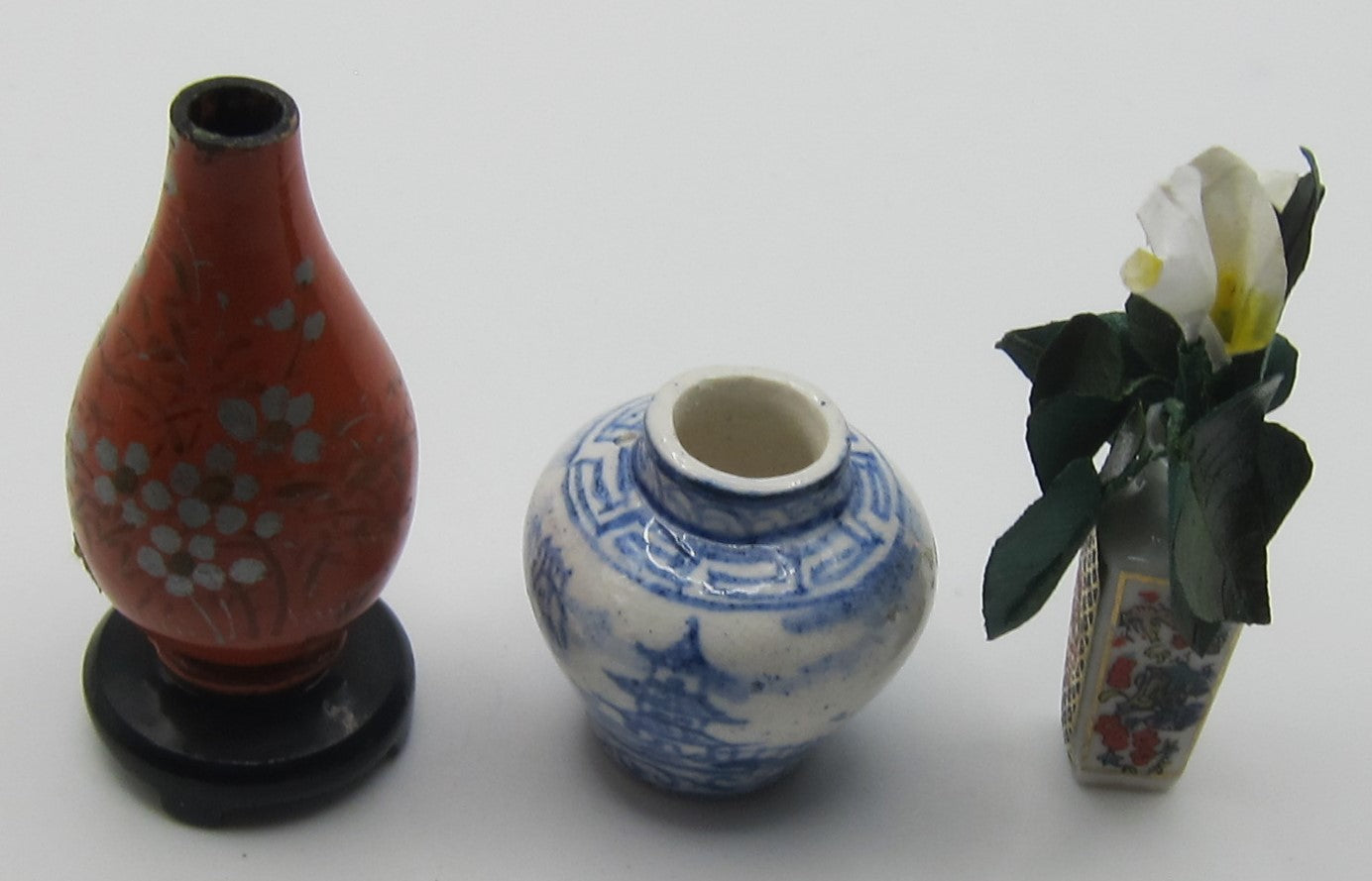 Assortment of vases PAT1693