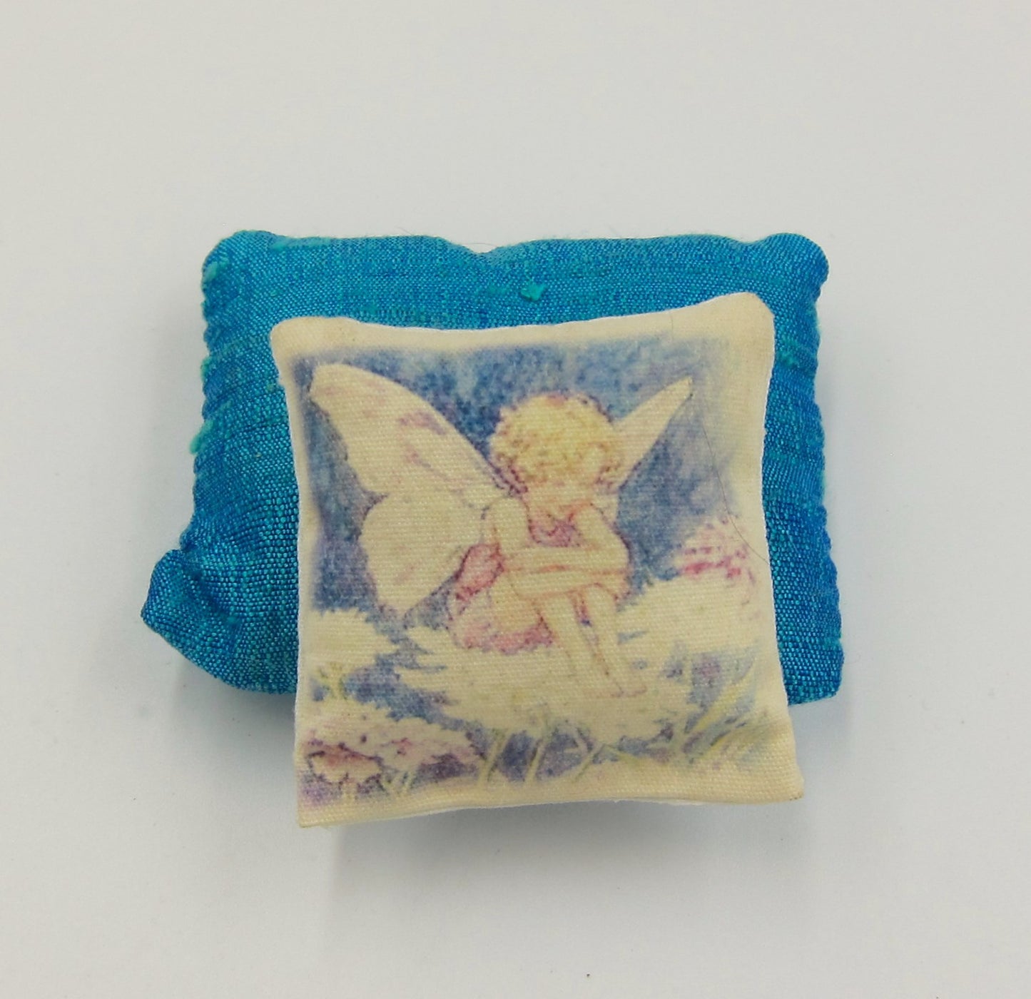Pillows PAT801
