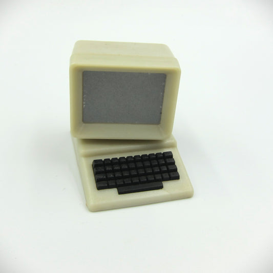 PAT995 Old Mac Computer