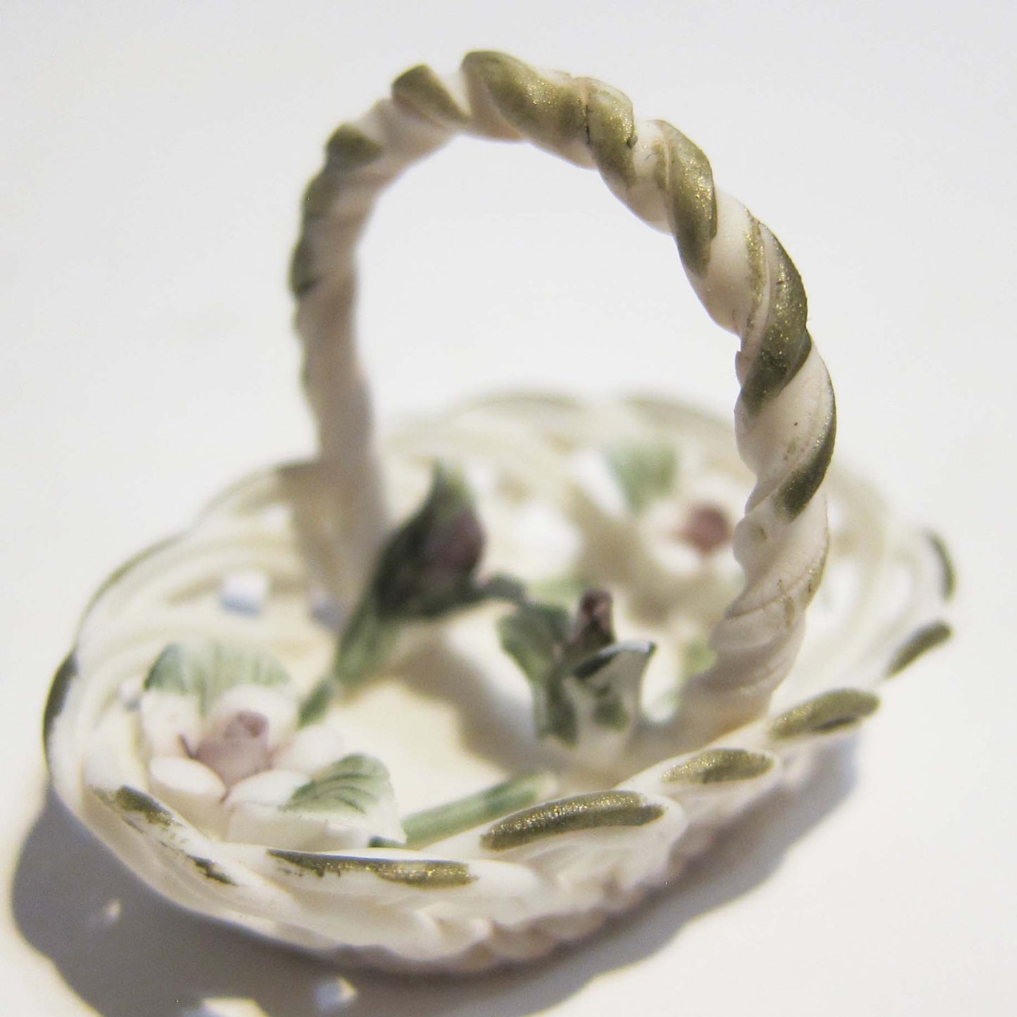 Basket of Flowers - Reutter PAT311