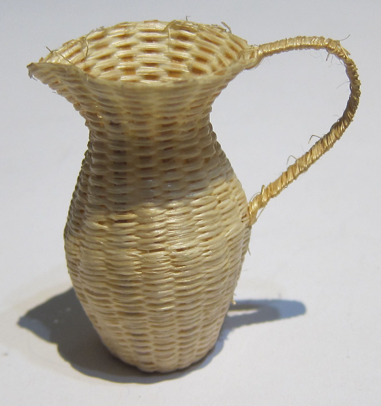 WICKER JUG PAT489