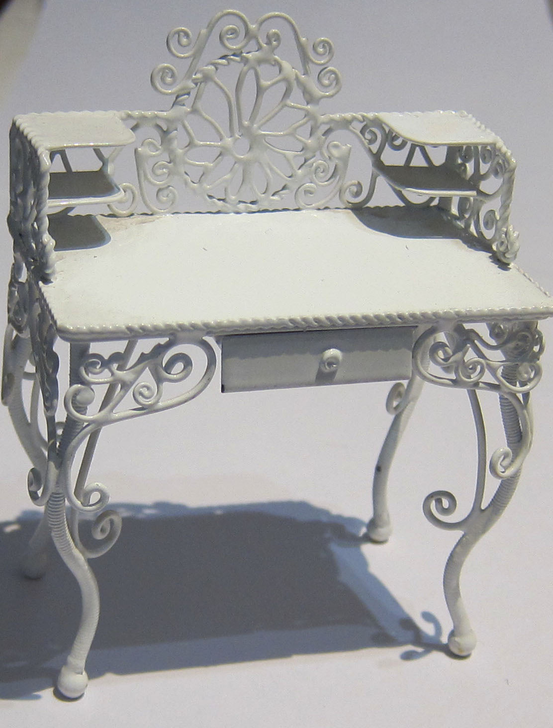 Metal Writing Desk PAT511