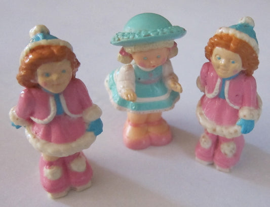 3 Plastic Girl Statues PAT804