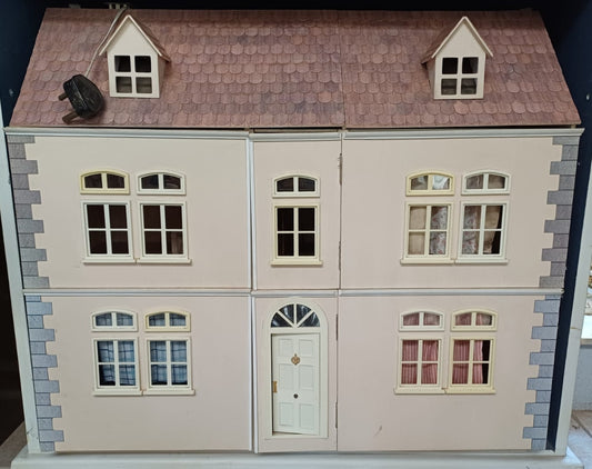 Georgian Style Dollhouse HOUSE02