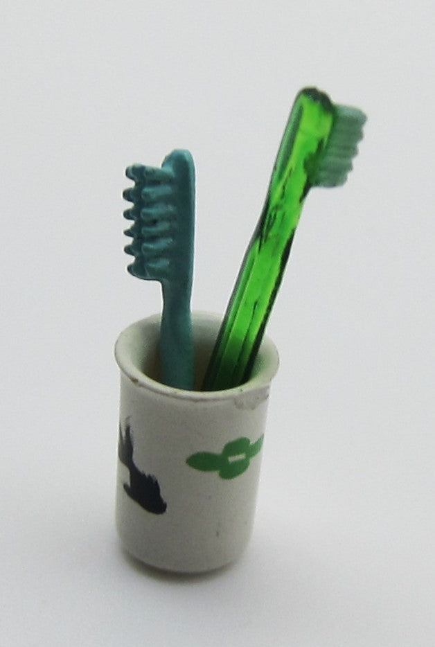 Toothbrushes & Cup PAT1218