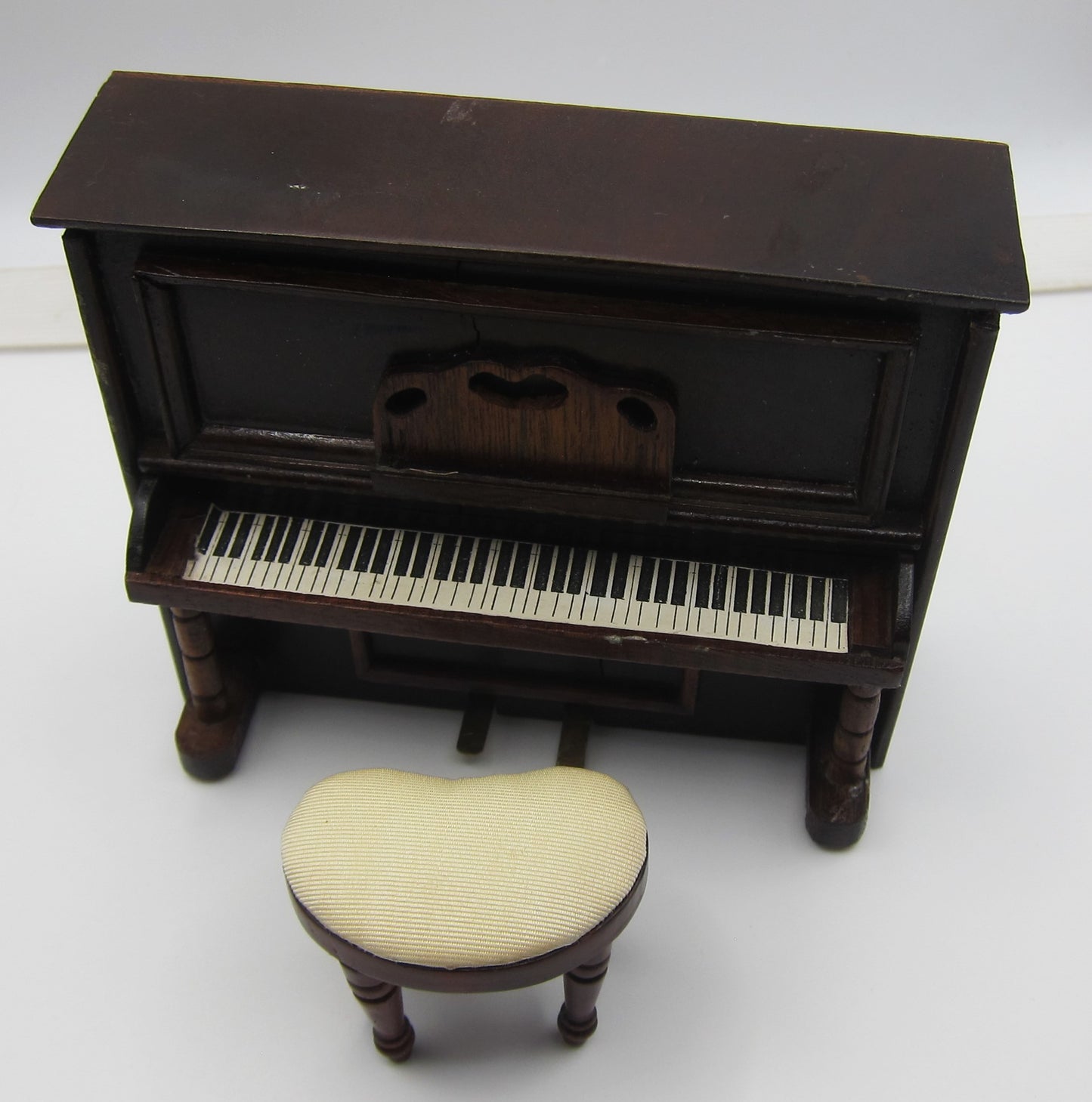 Dark Oak Piano PAT1608