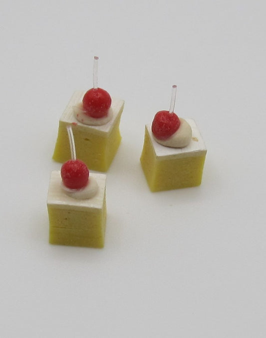 Vanilla Cake Slices PAT1875