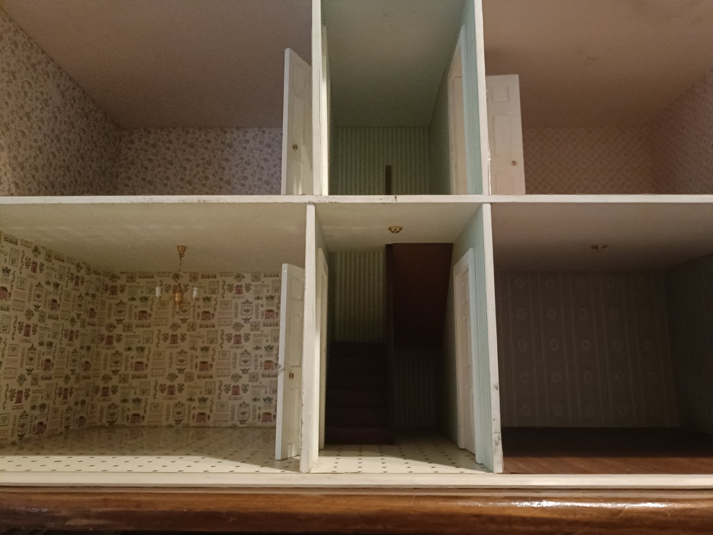 Country Style Dollhouse HOUSE03