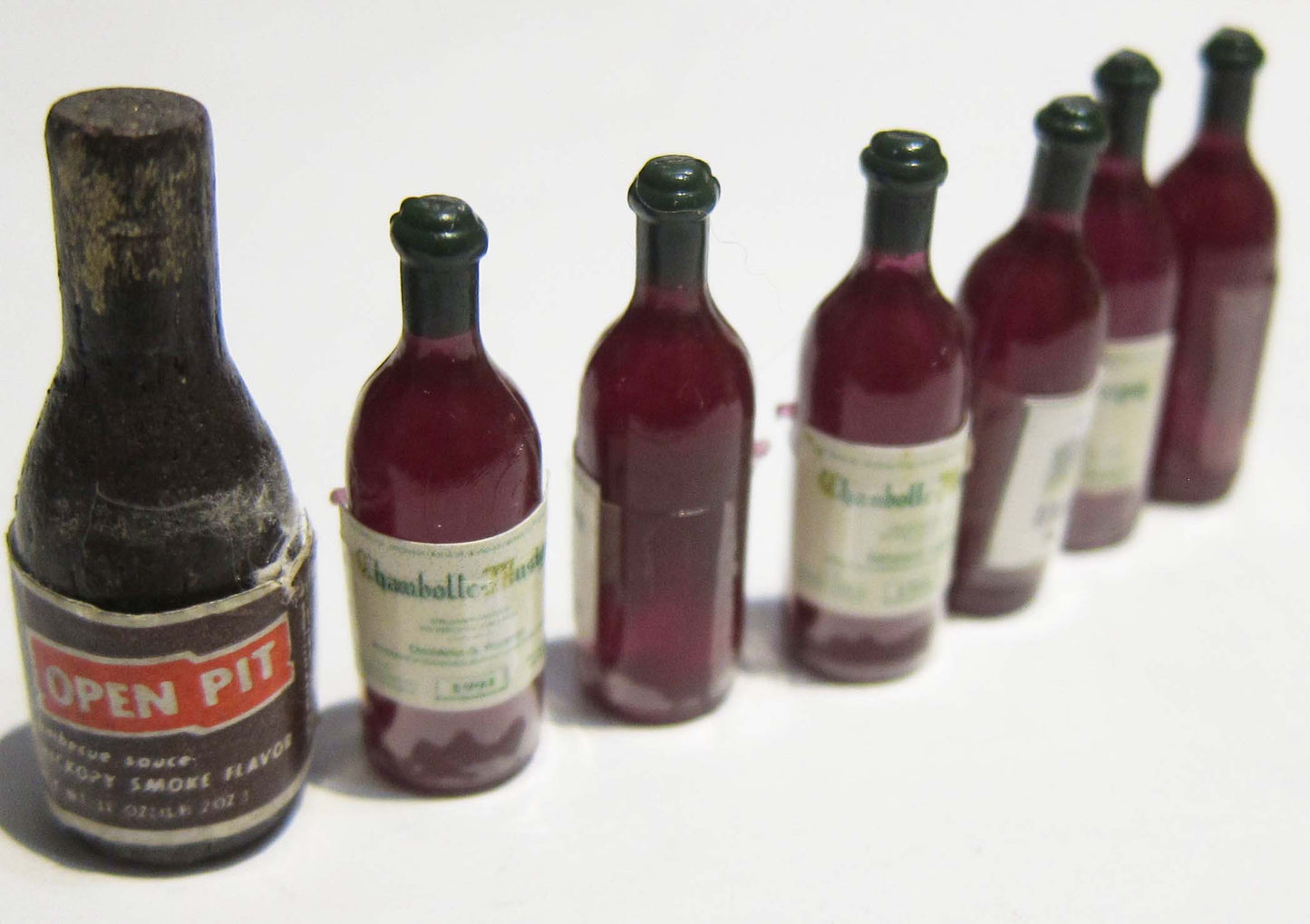 Red Wine Bottles PAT304