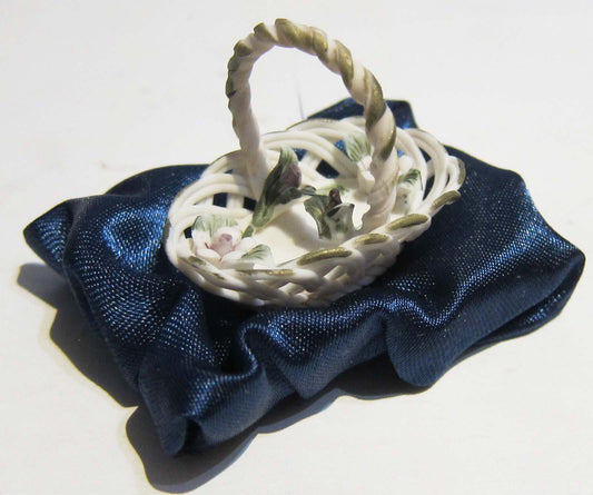 Basket of Flowers - Reutter PAT311