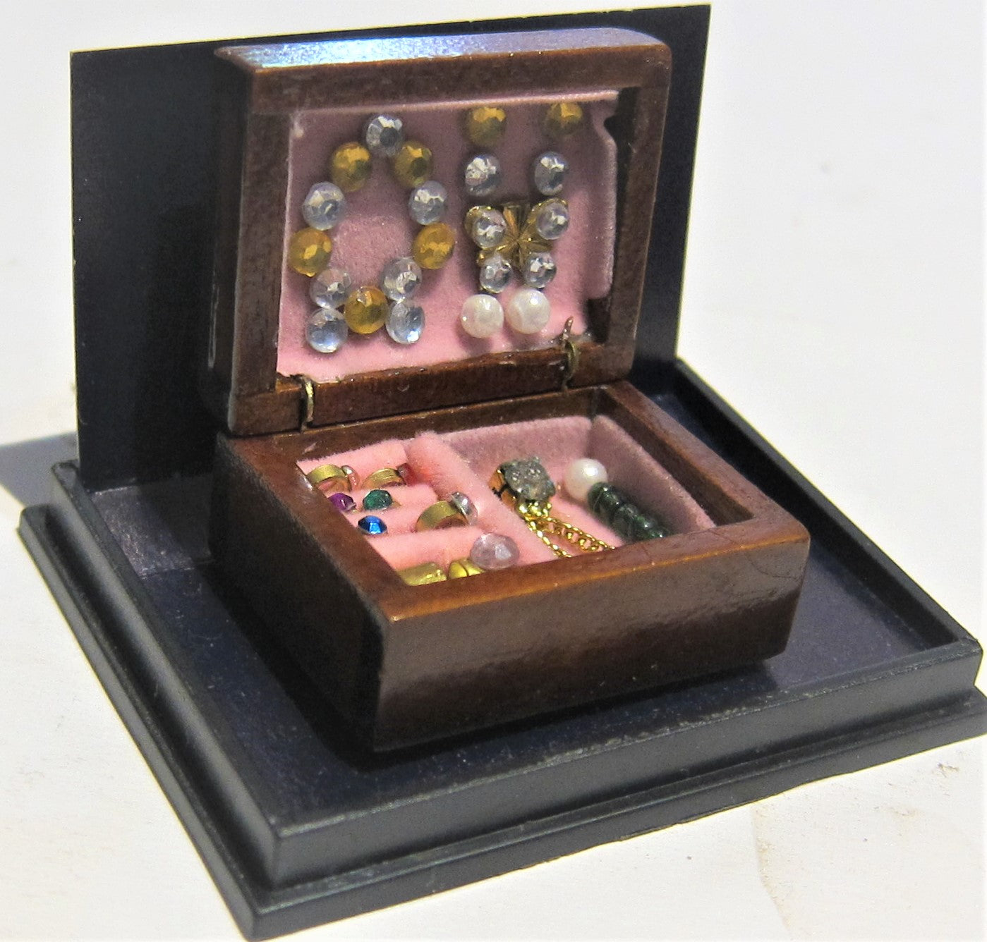 Jewelry Box pat248